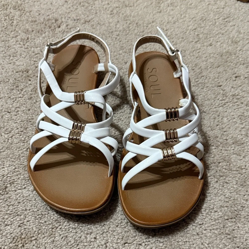 SOUL Naturalizer White Strappy Sandals Size 8